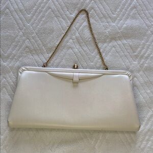 No Tag ✨ Elegant White Cream Clutch Bag with Gold Chain